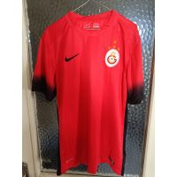 Galatasaray 2015-2016 Kırmızı Deplasman Forması - 4 Yıldızlı İlk Sezon (M Beden) from Nike at Turkish Football Shop # 