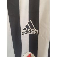 Koleksiyonluk 2017/18 Beşiktaş JK Vodafone Sponsorlu Çubuklu Forma - BNWT 2XL from adidas at Turkish Football Shop # 