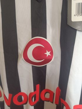 Koleksiyonluk 2017/18 Beşiktaş JK Vodafone Sponsorlu Çubuklu Forma - BNWT 2XL from adidas at Turkish Football Shop # 