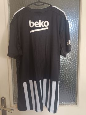 Koleksiyonluk 2017/18 Beşiktaş JK Vodafone Sponsorlu Çubuklu Forma - BNWT 2XL from adidas at Turkish Football Shop # 