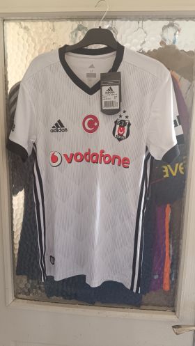 Beşiktaş 2017-2018 Home Jersey – Ricardo Quaresma #7 – BNWT (Brand New With Tags) from adidas at Turkish Football Shop # 