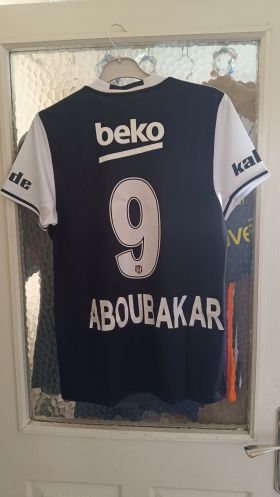 Beşiktaş 2016/2017 Şampiyonluk Sezonu Orijinal Aboubakar #9 Siyah Forma from adidas at Turkish Football Shop # 