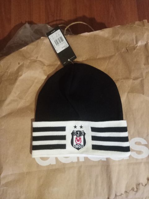 Adidas Beşiktaş BJK Woolie Bere Siyah Beyaz AZ6817 Lisanslı Taraftar Beresi from adidas at Turkish Football Shop # AZ6817