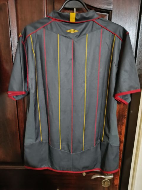 Orijinal 2004-2005 Galatasaray Umbro Füme Forma – 100. Yıl Sezonu / Avea Sponsorlu from  at Turkish Football Shop # 