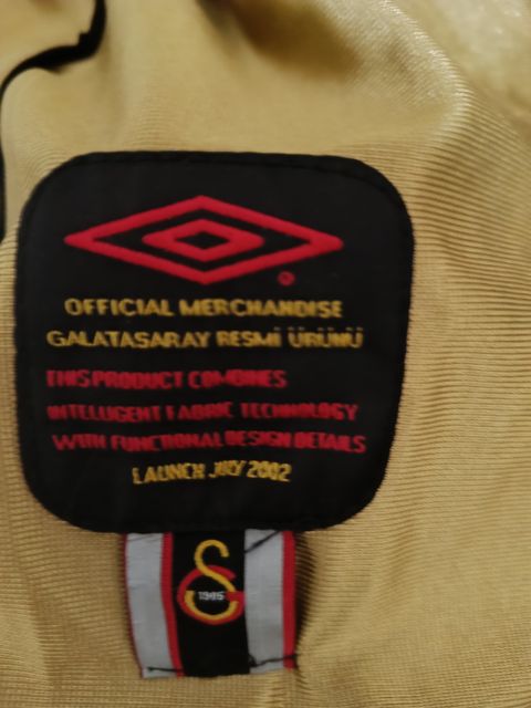 Orijinal Galatasaray 2002-2003 Umbro Altın (Gold) Forma – Aria Sponsorlu (S Beden) from  at Turkish Football Shop # 