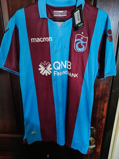 Orijinal Etiketli Trabzonspor 2018/2019 Macron İmzalı Maç Forması (L Beden) from  at Turkish Football Shop # 