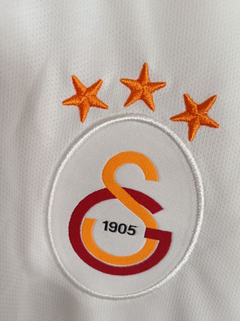 KOLEKSİYONLUK Galatasaray 2014-2015 Selçuk İnan #8 Beyaz Forma (Sıfır Etiketli - L Beden) from Nike at Turkish Football Shop # 