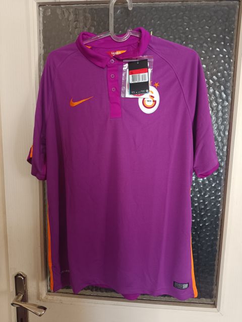 KOLEKSİYONLUK Galatasaray 2014-2015 Mor Alternatif Forma (Sıfır Etiketli - L Beden) from Nike at Turkish Football Shop # 