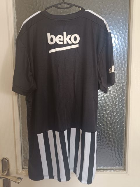 Koleksiyonluk 2017/18 Beşiktaş JK Vodafone Sponsorlu Çubuklu Forma - BNWT 2XL from adidas at Turkish Football Shop # 