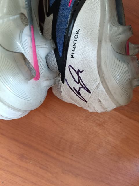 Cenk Tosun Orijinal Islak İmzalı Nike Phantom GX 2 Elite FG Krampon + Taşıma Çantası from Nike at Turkish Football Shop # 